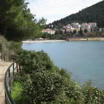 Apartments And Rooms Artemida
