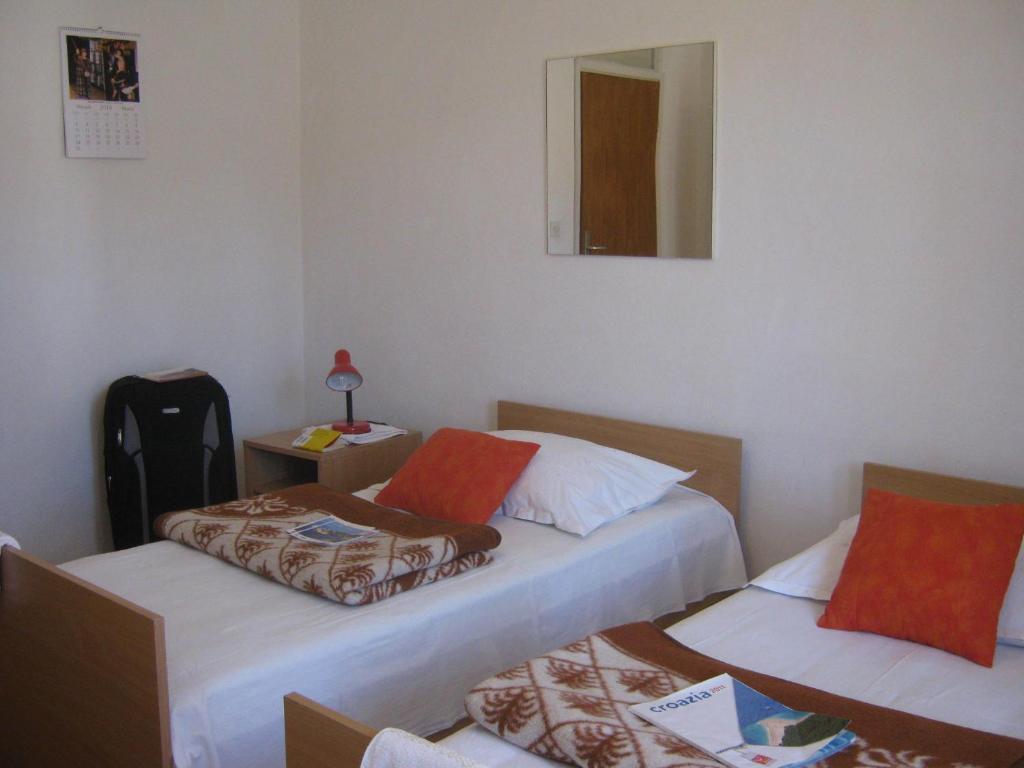 Appartement And Artemida *